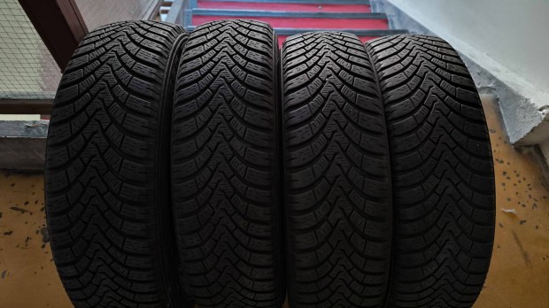 Falken Eurowinter HS01 165/65 R15 téli gumi szett 4db