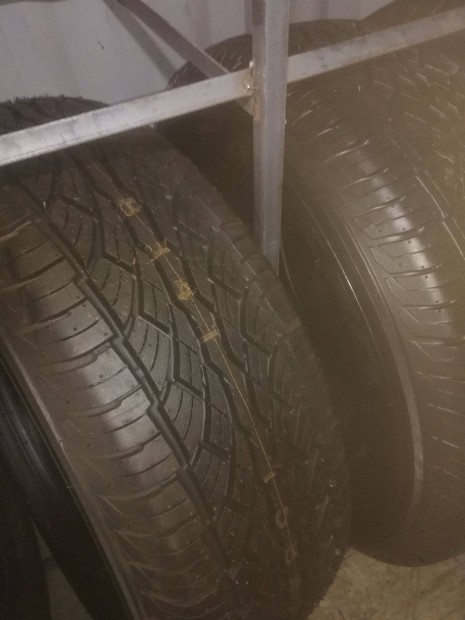 Falken nyri garnitra