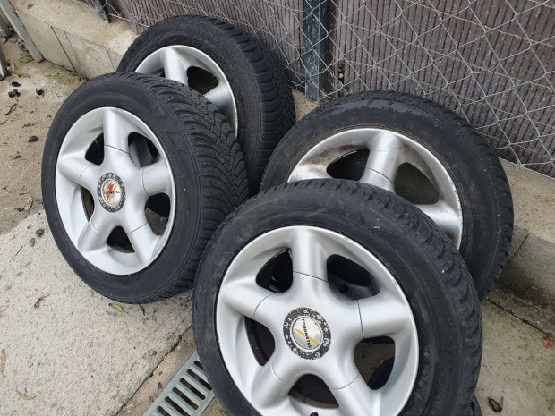 Falken tligumi, Fondmetal Tech 1 felnire szerelve 195/55R15