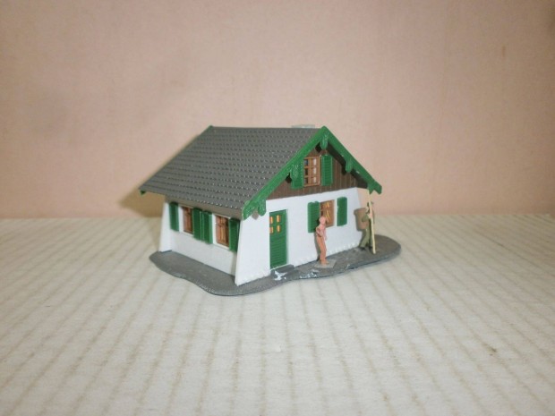 Faller - kisseb falusi ház - 1:87 - ( F-82)