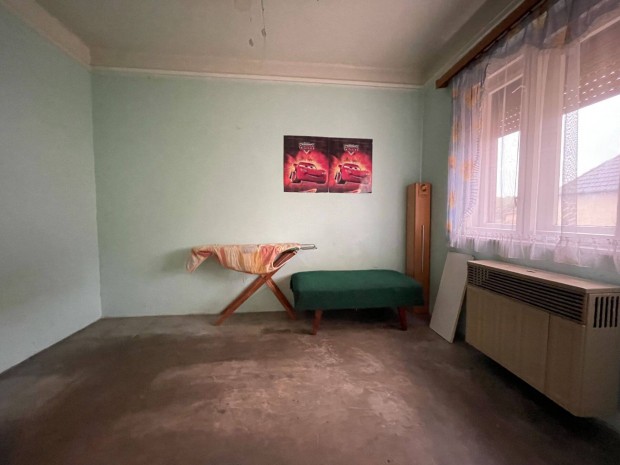 Falusi Csok-ra alkalmas csaldi hz - Nyrbogdny