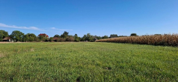 Falusi csok t�mogat�sra alkalmas telep�l�sen �p�t�si telek-remek �ron