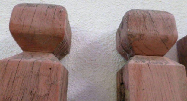 Faragott fa oszlop gerenda kerti pergola 6 db