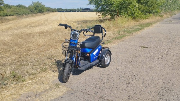 Farkasmotor FM-30 elektromos tricikli