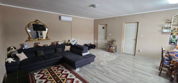 Farmosi 100 nm-es h�z elad�