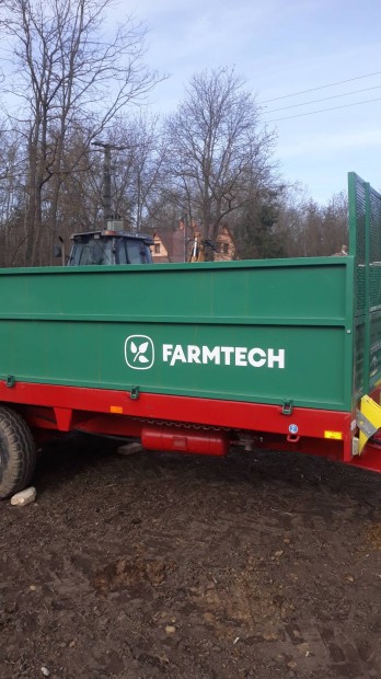 Farmtech 5.5t traktor fldmunkagp csere