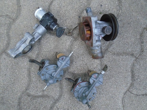 Faros Skoda 105 / 120 alkatrész - vízpumpa, AC pumpa, gyújtáskapcsoló