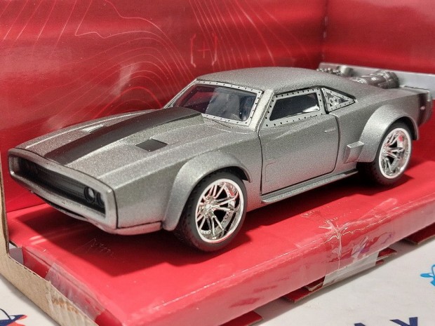 Fast&Furious / Hallos iramban Dom's Ice Charger -  Jada - 1:32