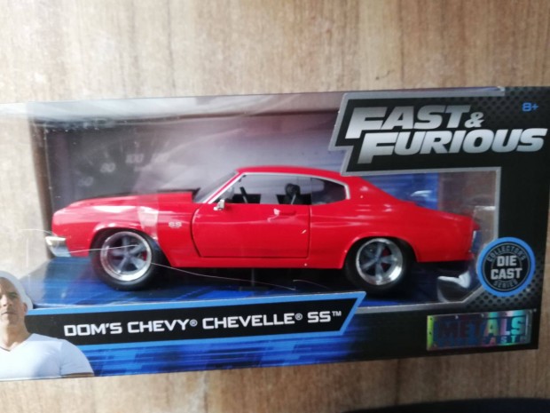 Fast & Furious Dom's 1970 Chevy Chevelle SS 396 piros 1:24 Aut modell