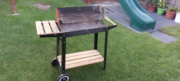 Faszenes grillkocsi 