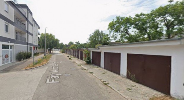 F�y Andr�s lak�telepen gar�zs