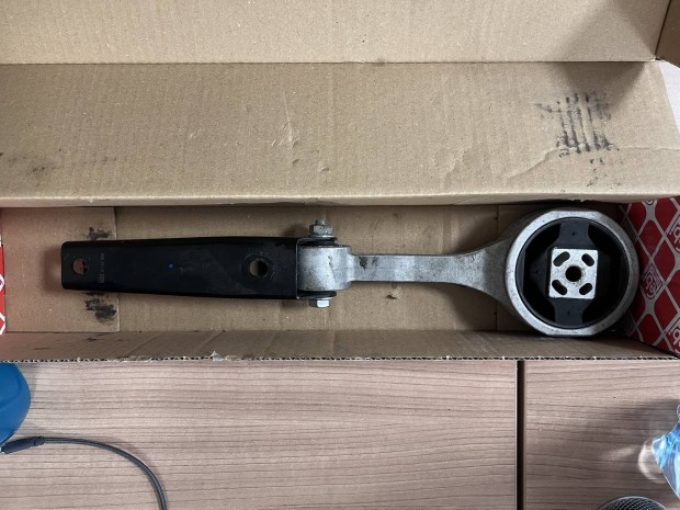 Febi Bilstein 31127 motortartó bak - Skoda, Volkswagen, Seat