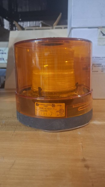 Federal Signal Vama villogó sárga Code3 whelen
