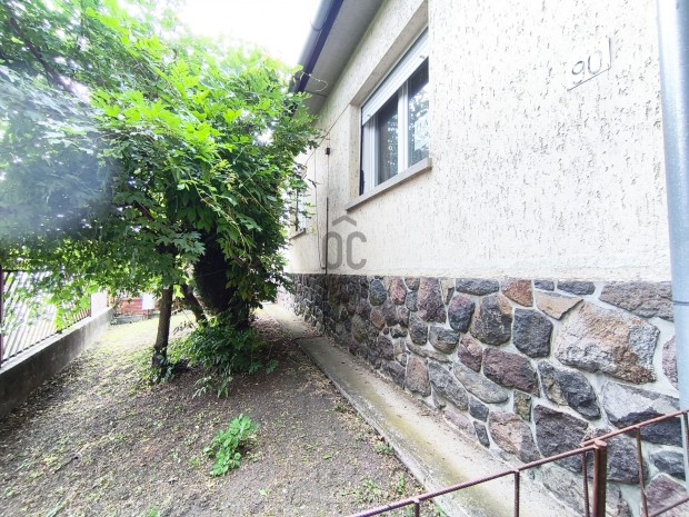 Fedezd fel �lmaid otthon�t P�losv�r�smarton - 3 szob�s, t�gas h�z v�r