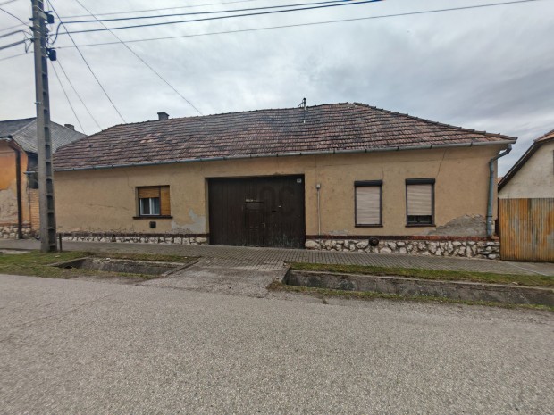 Fedezze fel Kesztlc varzst: tgas, 4 szobs csaldi hz vrja nt!
