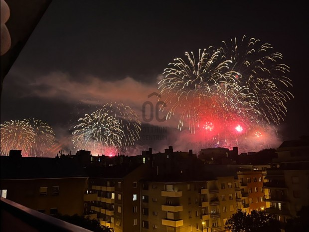 Fedezze fel jliptvros varzst: 1 szobs panorms laks a Szent Is