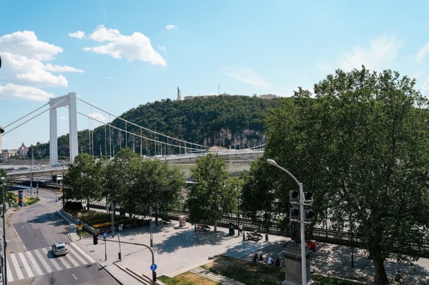 Fedezze fel a belvárosi életstílust! 4 szobás lakás várja Önt Budapest