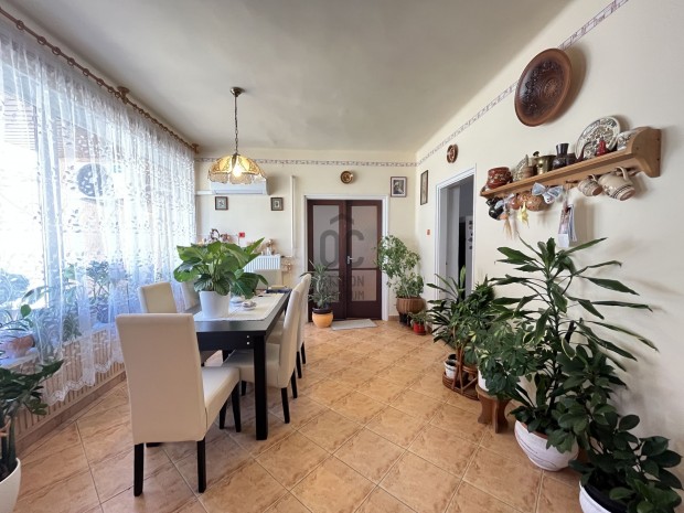 Fedezze fel �lmai otthon�t Biharkeresztes sz�v�ben  5 szob�s csal�di