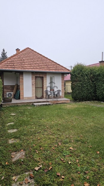 Fedezze fel álmai otthonát Szolnokon - egy szoba, végtelen lehetőségek