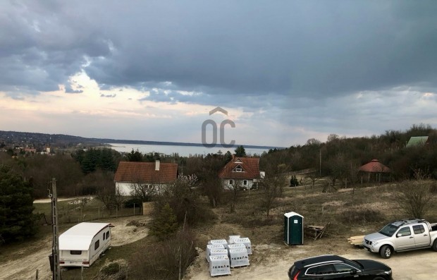 Fedezze fel lmai telkt Balatonkenesn  ljen a termszet kzelben!