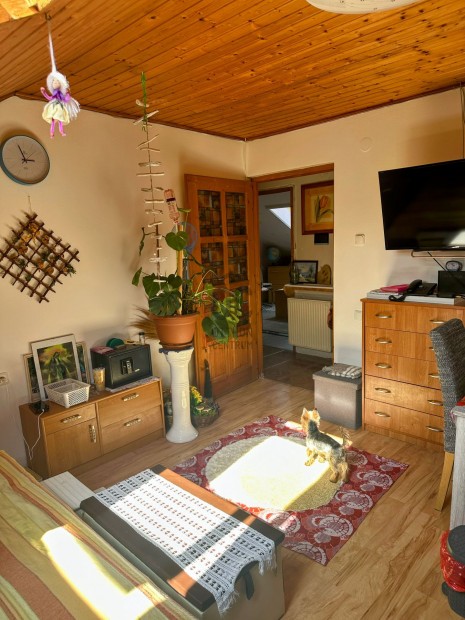 Fedezze fel ezt a tet�t�ri lak�st  K�szegen  3 szob�s  lak�s alacsony