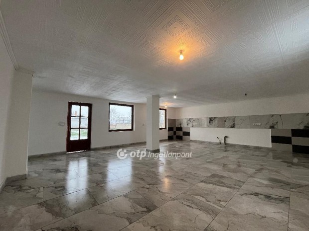 Fegyverneki 130 nm-es h�z elad�