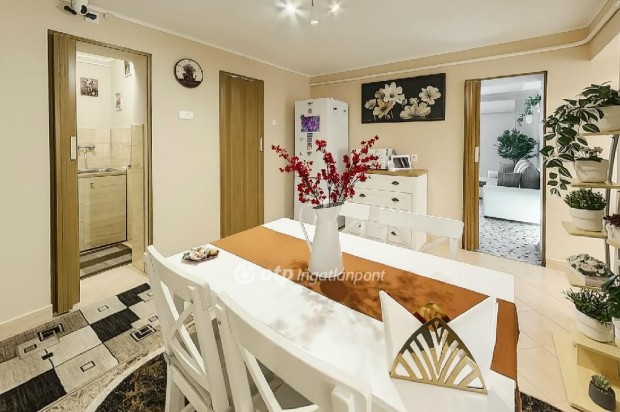 Fegyverneki 50 nm-es h�z elad�