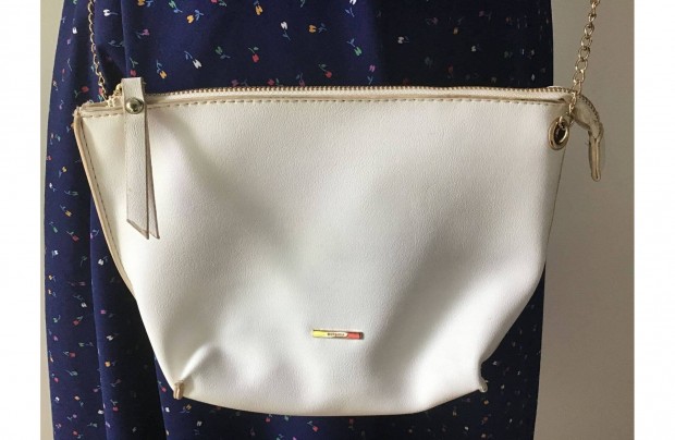 Fehér Bershka táska, retikül, kistáska 25 cm x 18 cm