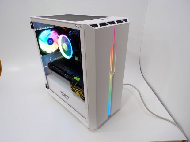 Fehér Gamer PC: 6-mag AMD Ryzen 5 - 8Gb Videokártya