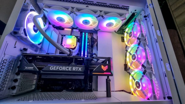 Fehér Gamer PC - Z790 Aero G, 13900KS, 4070TI, Phanteks Revolt X 1200W