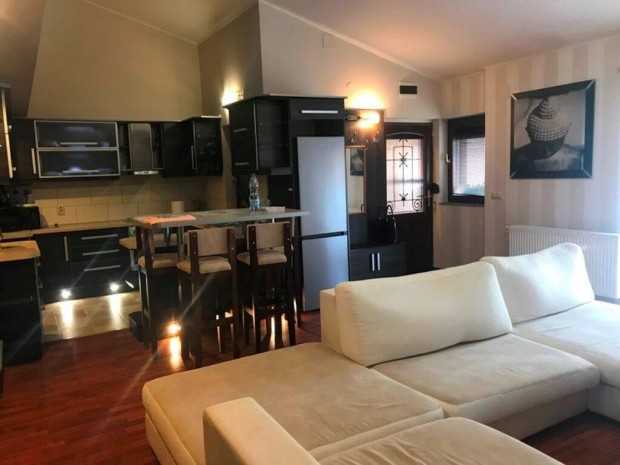 Fehr-Krs partjn elad br.82/ne.60 m2 jszer 1. emeleti laks