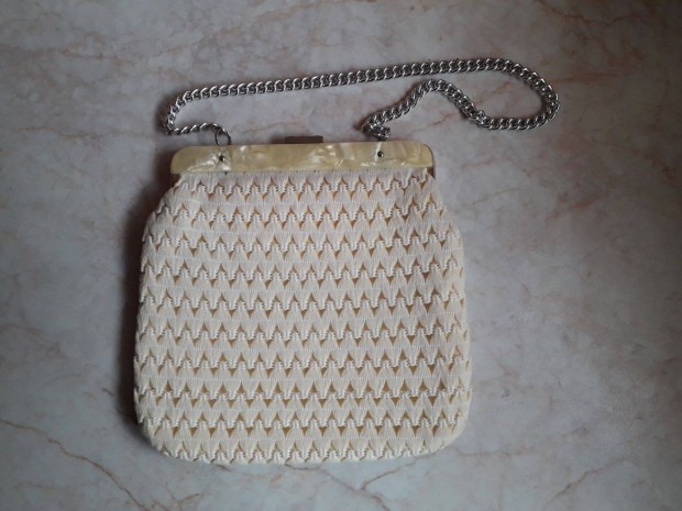 Feh�r alkalmi retik�l, m�sz�las csipke