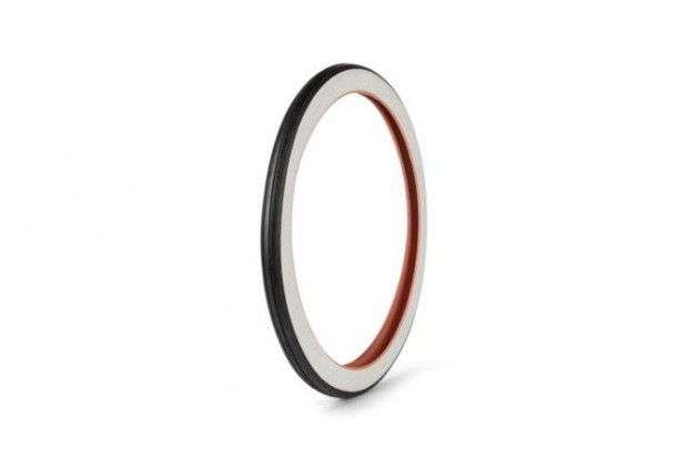 Feh�r fal� robog�gumi Solex s�rl�d� fut�fel�lettel 21B 1 3/4-19"