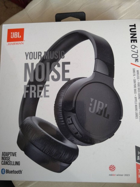 Fejhallgat JBL 670nc