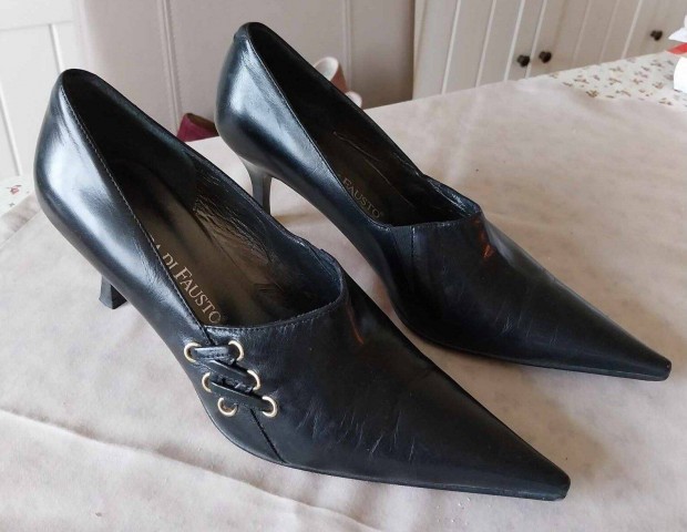 Fekete 38 as női alkalmi cipő társat keres