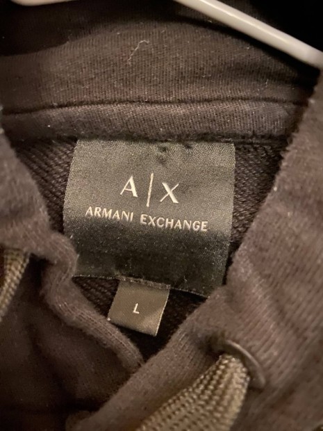 Fekete Armani Exchange pulver