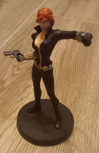 Fekete zvegy (Black Widow) modellfigura