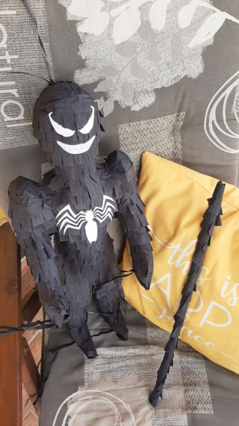 Fekete Pókember / Venom pinata 60 cm (Új)
