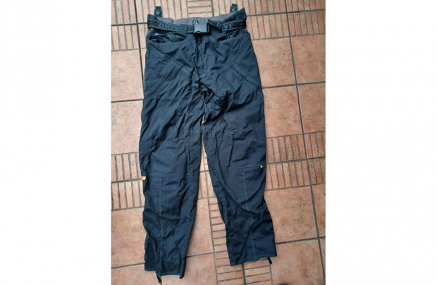 Fekete Polo motoros nadrg 40 42 L