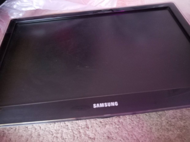 Fekete Samsung LCD tv