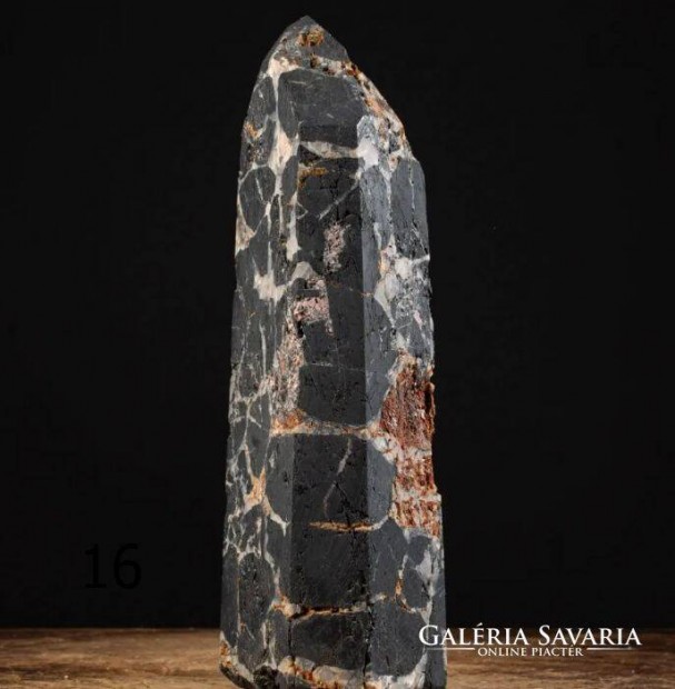 Fekete Turmalin Obeliszk - (Majestic ) - 7.8Kg