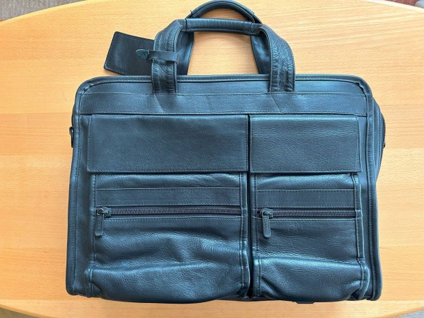 Fekete bőr menedzser laptop táska