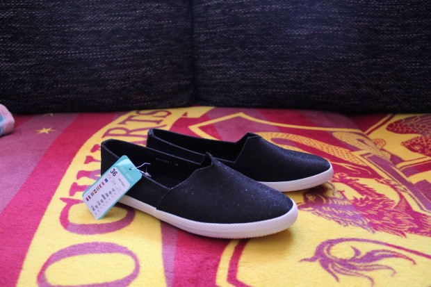 Fekete ezust slip on noi cipo, 36, Uj