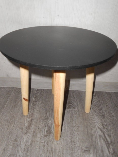 Fekete fa design kis asztal, asztalka