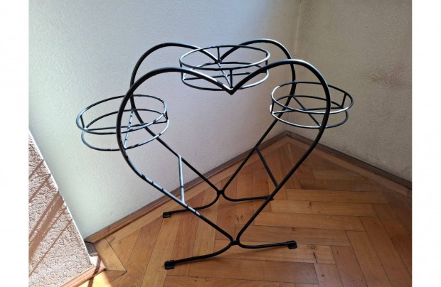 Fekete fém virágtartó állvány 66*74*24 cm