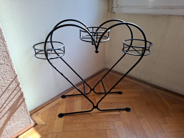 Fekete fém virágtartó állvány 75*89*24 cm