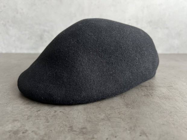 Fekete gyapj "Flat cap" stlus sapka