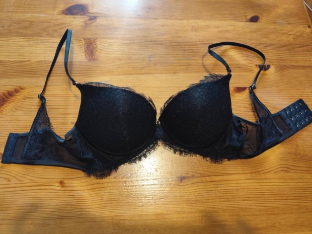 Fekete melltart 75b H&M, j