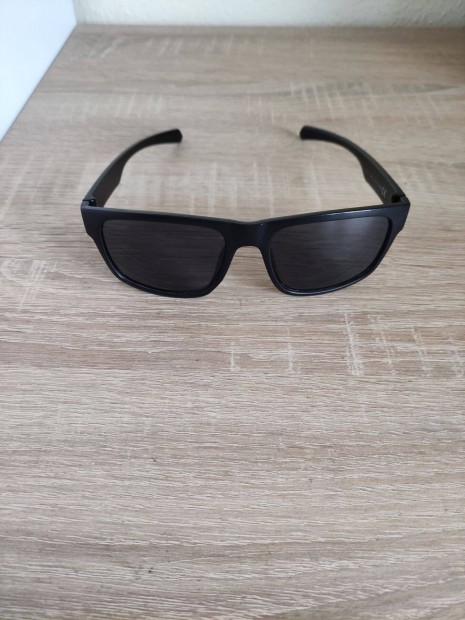 Fekete női napszemüveg 400 UV