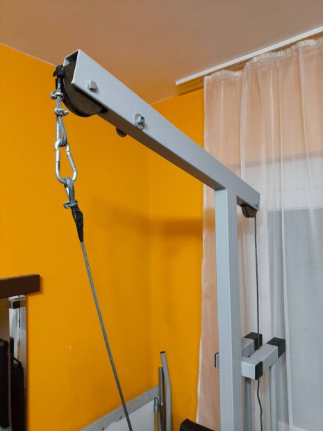 Fekpad, csigás gép, súlytartó